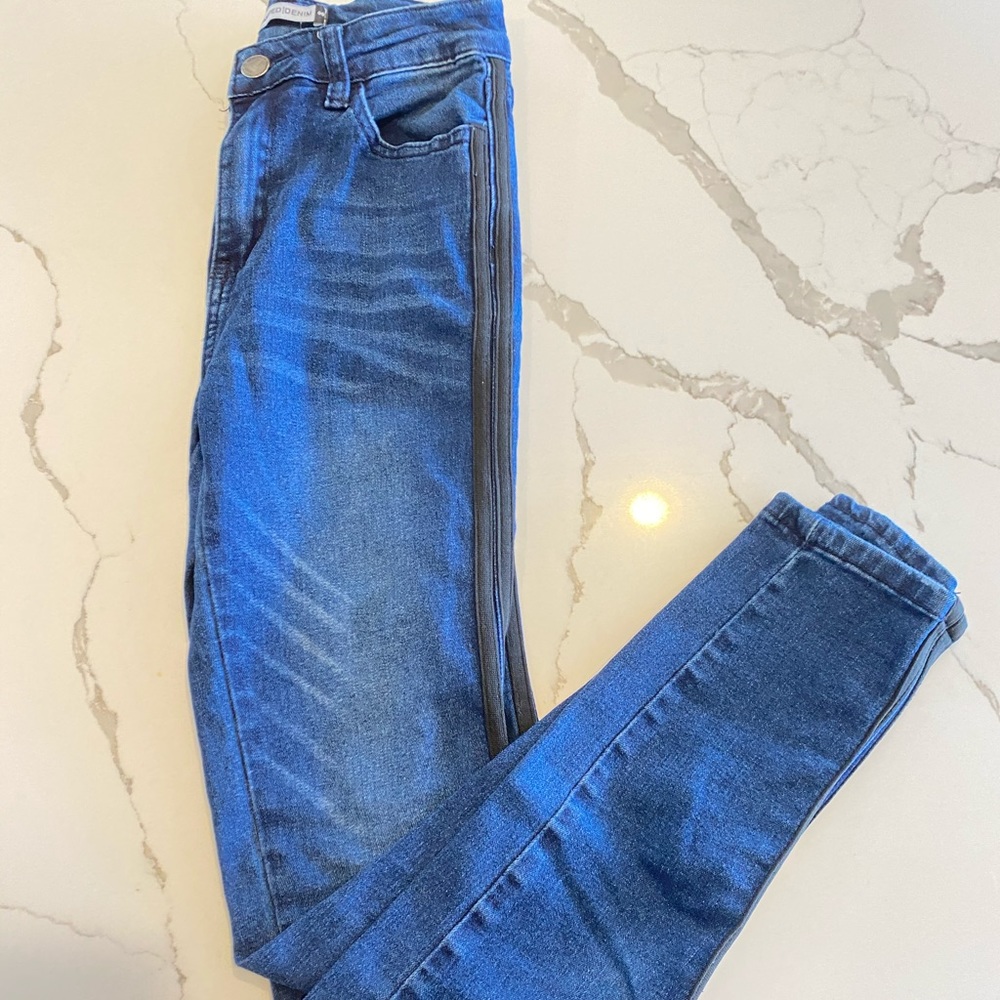 Revamped dark wash skinny jeans